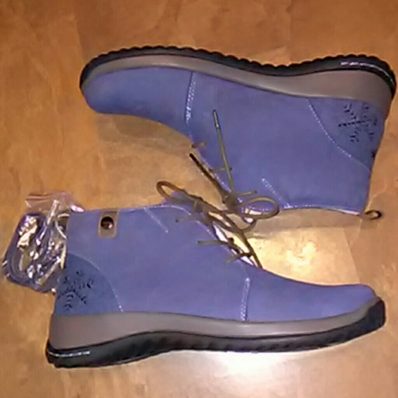 Jambu Shoes - New Jambu Women "Rosella" Blue Chukka Boots SZ-9M